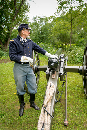 Civil War, Minnesota:  Officer & Cannon, Battle Lake, MN